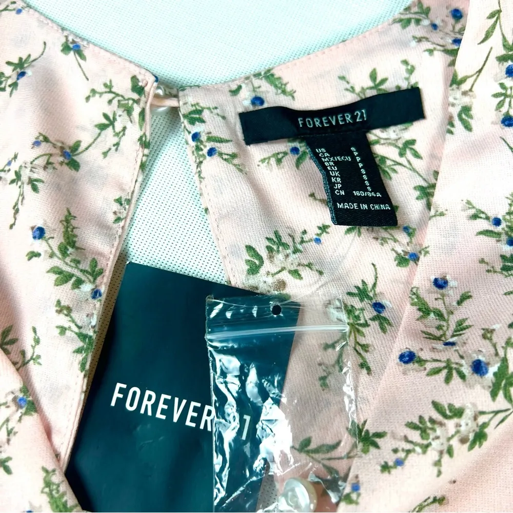 Forever 21 Floral Mini Dress - Image 8