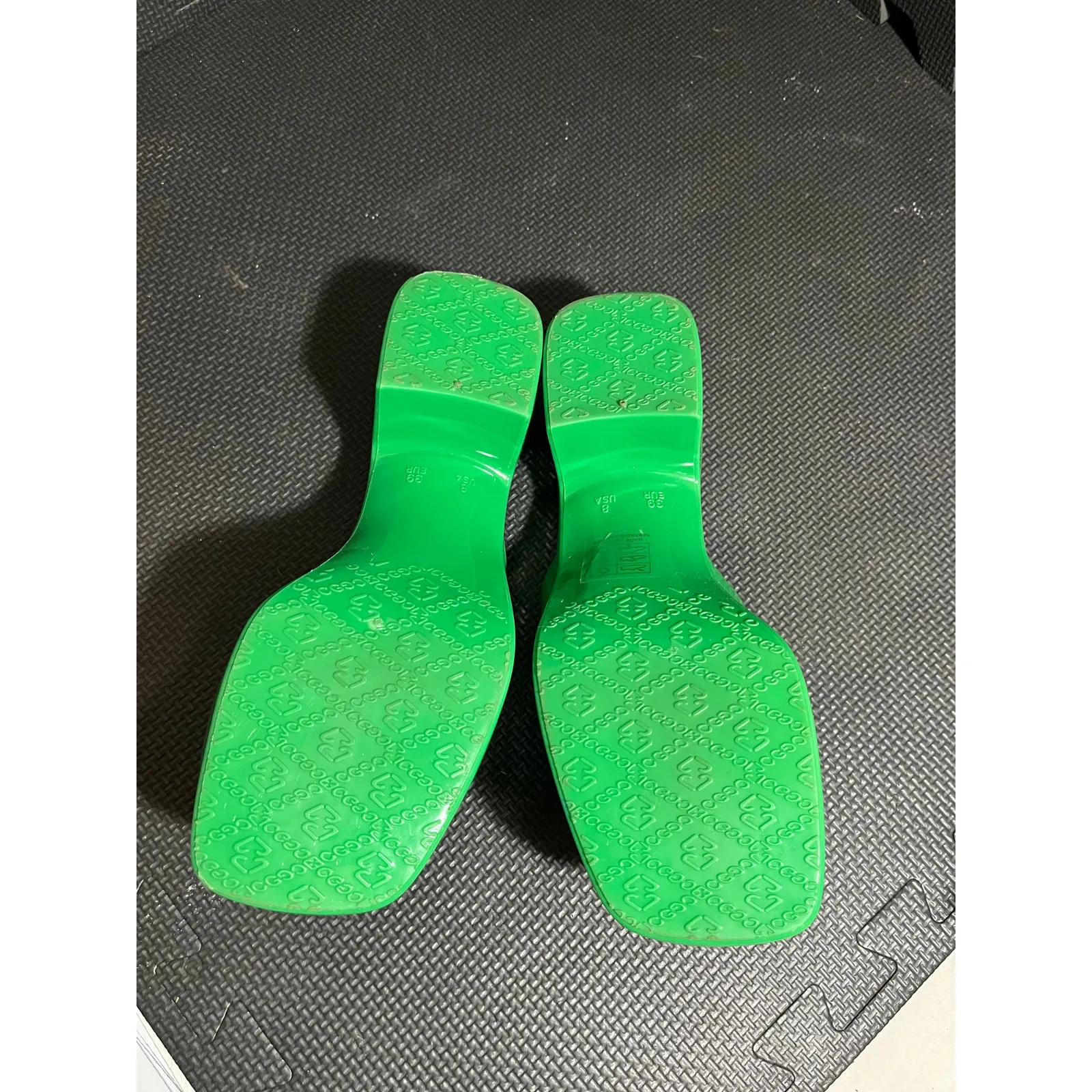 Jeffrey Campbell Bubblegum Mule Green Shiny Sandal Y2K Womens Size 8 Platform‎ - Image 6