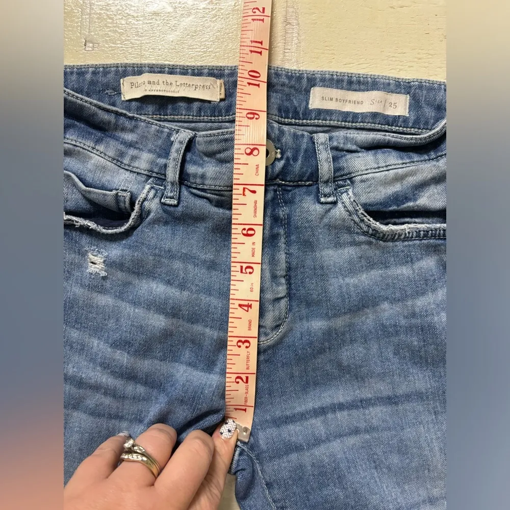 Pilcro and the Letterpress Slim Boyfriend Fit Blue Jeans Size 25 Distressed - Image 4