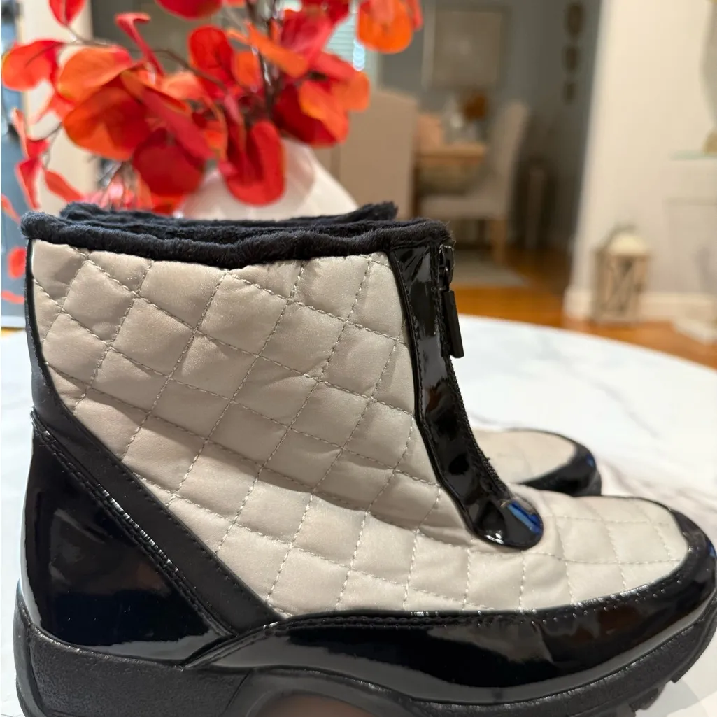 Quilted Black and White Boots Size 8 - Image 3