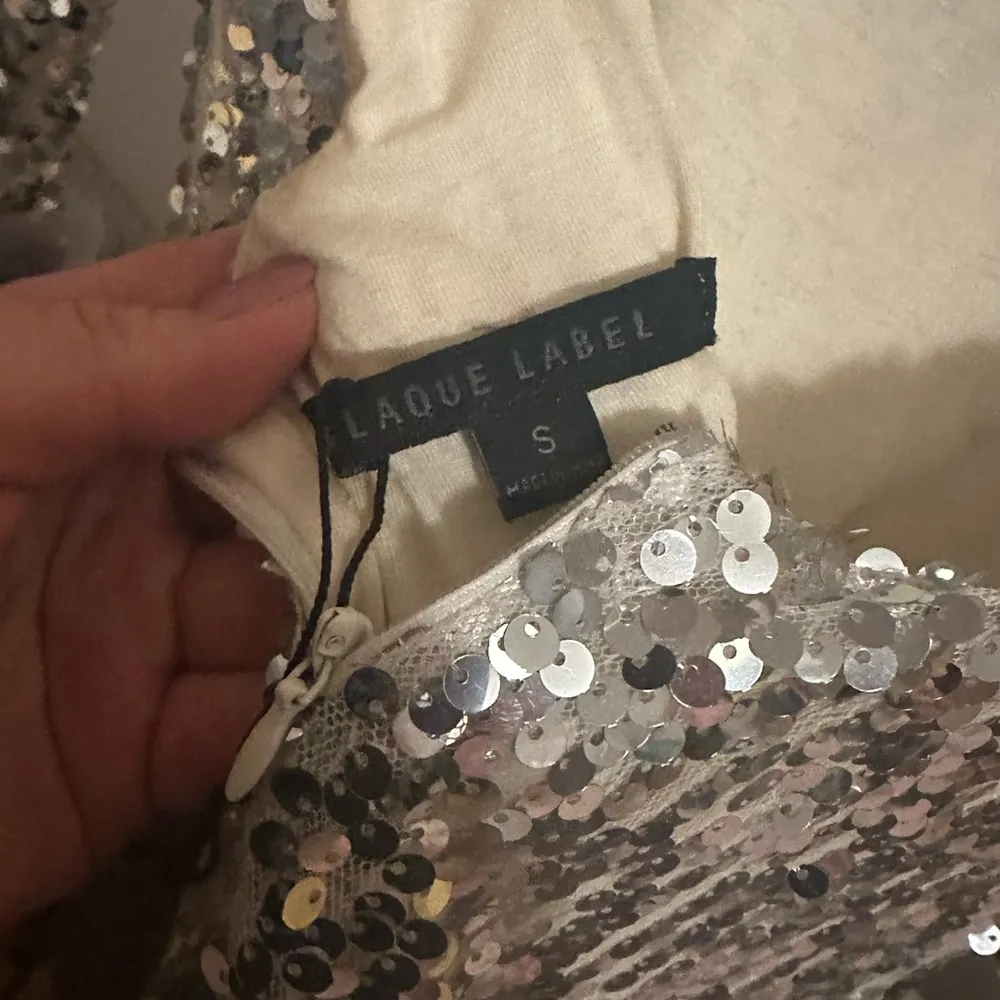 Blaque Label NWT Silver Sequin Cocktail Party Dress - Image 3