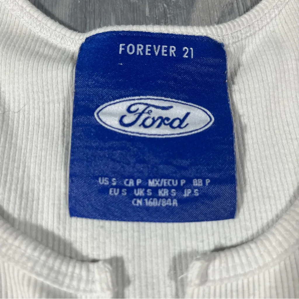 Forever 21 Mustang White Tank Crop Top; Small - Image 2