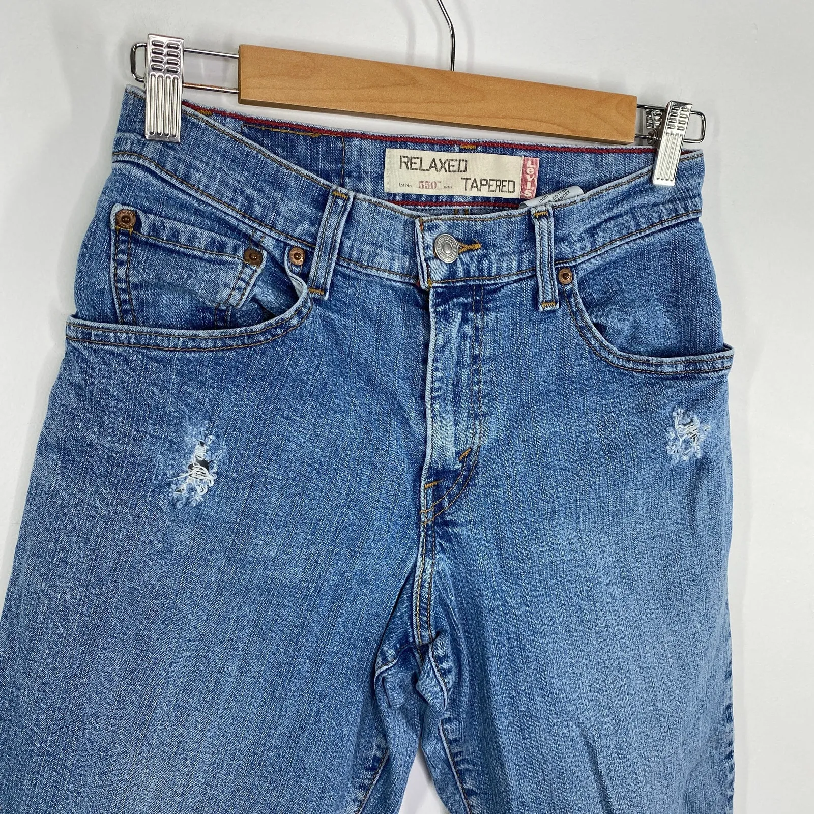 Levi's Y2K 550 Tapered Light Wash Blue Denim Jeans Women's Size 4 Short 4S - Image 5