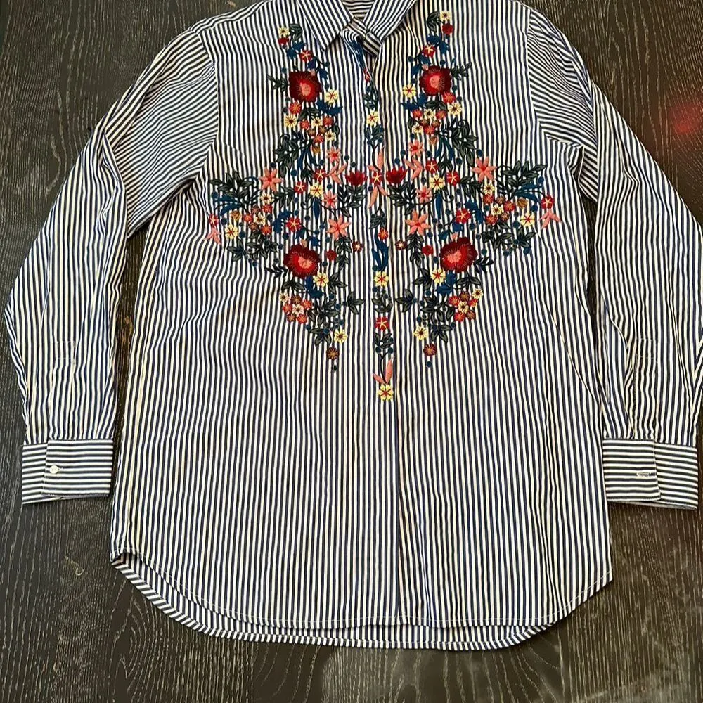 Zara Women's XS Blue Striped Embroidered Poplin Button-Up Long Sleeve Shirt - Image 9