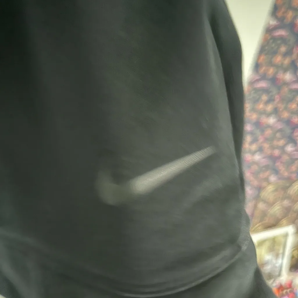 Nike Black Crewneck Sweatshirt - Image 3
