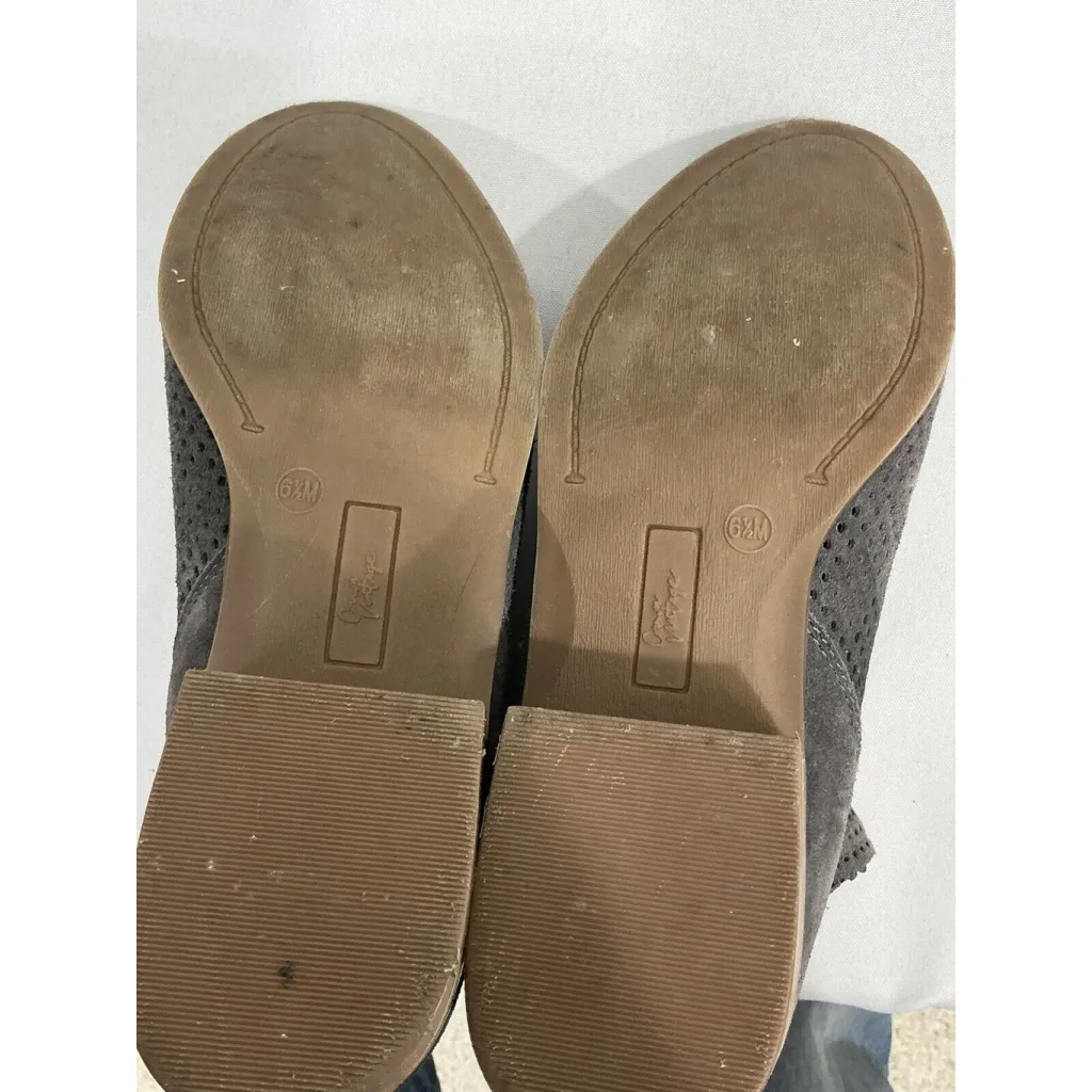 Womans Crown Vintage Size 6.5 M Rumble Gray Vented Zip Cut Out Heel Booties - Image 7