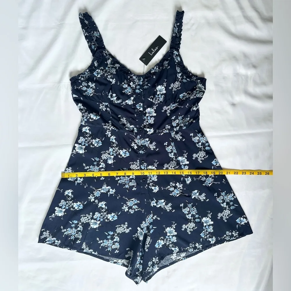NWT Lulus With Sweetness Floral Print Ruffled Romper - Navy Blue - M - Image 11