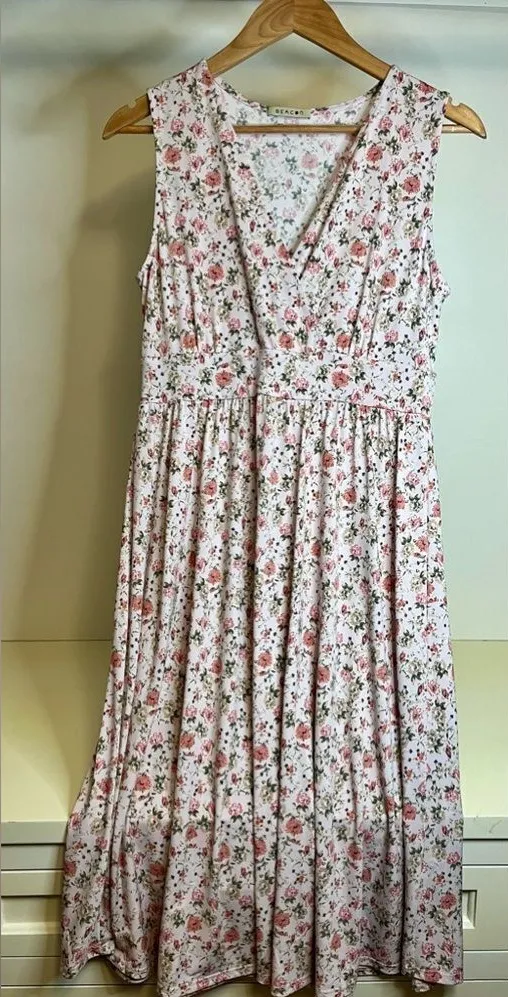 NWOT Beacon Emerson Knit Midi Floral Women’s Dress Size Medium - Image 1
