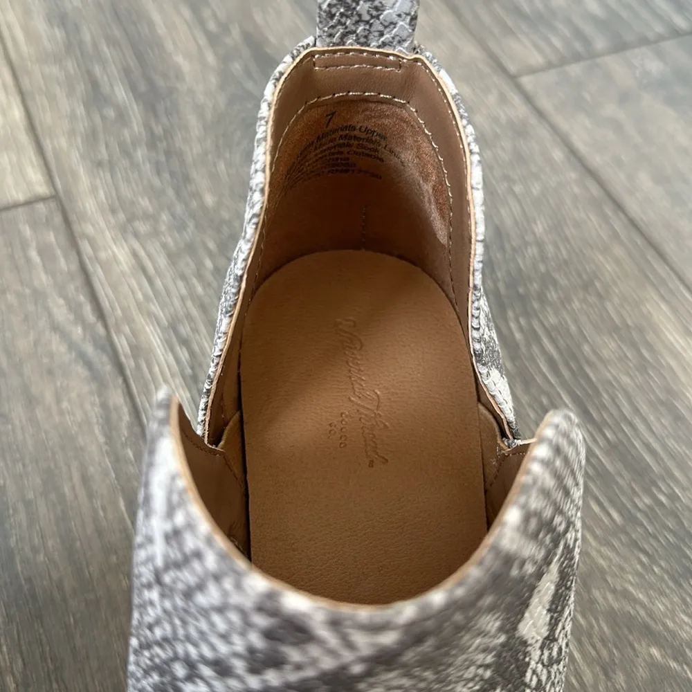 Universal Threads Grey snake skin booties - Image 4