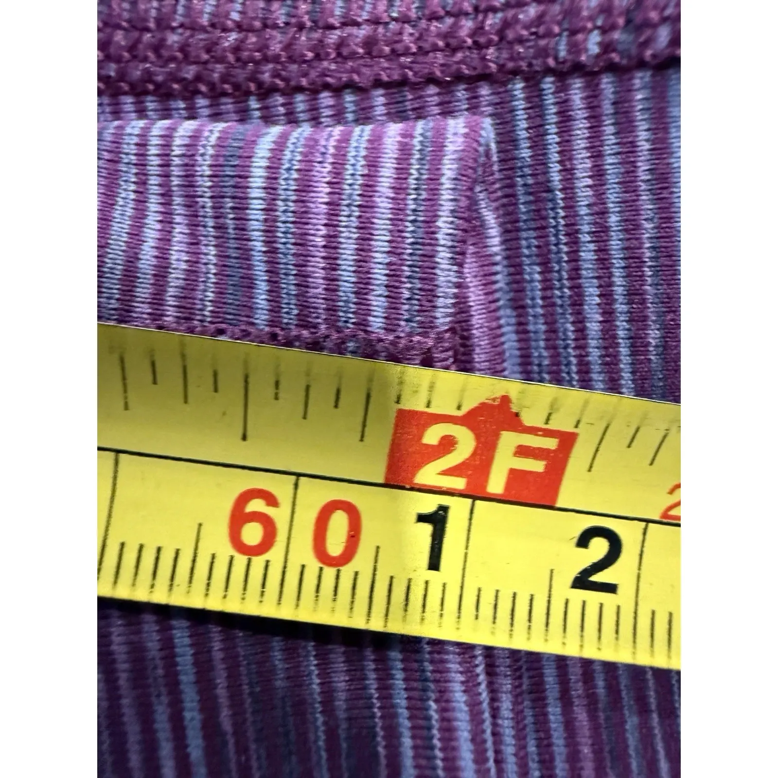 Lululemon En Route‎ Crop Plum Wee Are From Space September Plum Size 6 - Image 5