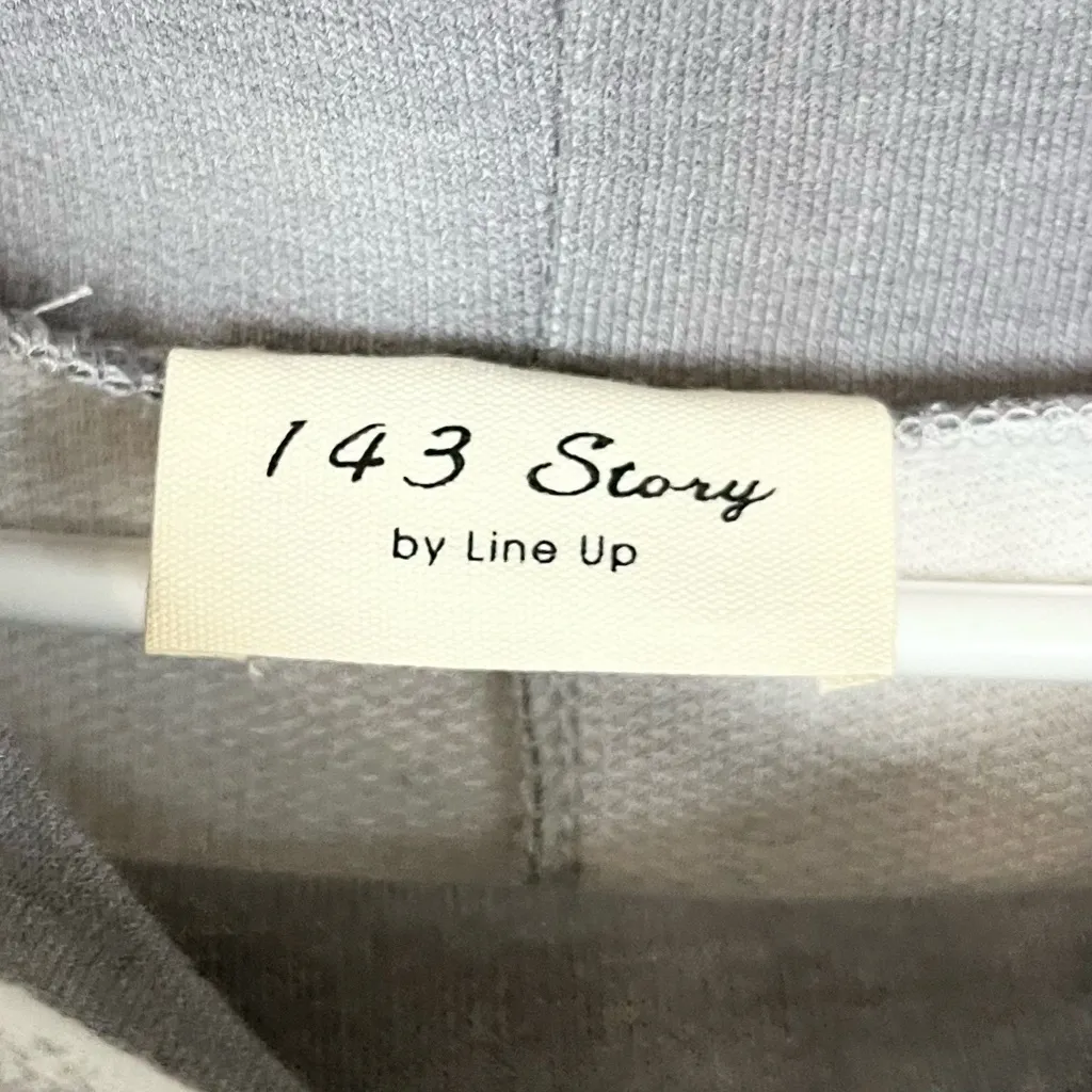 143 STORY // LINE UP Gray White Striped Mock Neck Dolman Pullover Small - Image 11