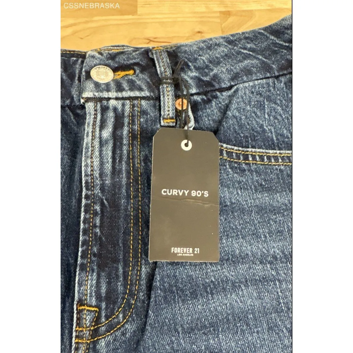 Forever 21 Blue Women's 90's‎ Curvy High Rise Straight Leg Denim Jeans - Size 27 - Image 4