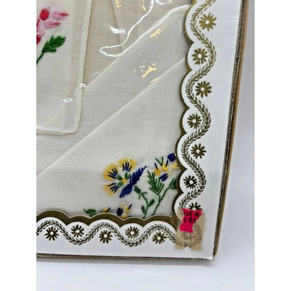 3 Vtg Ladies Handkerchiefs NIB Embroidered Floral Designs Boxed Hanky NIB - Image 2
