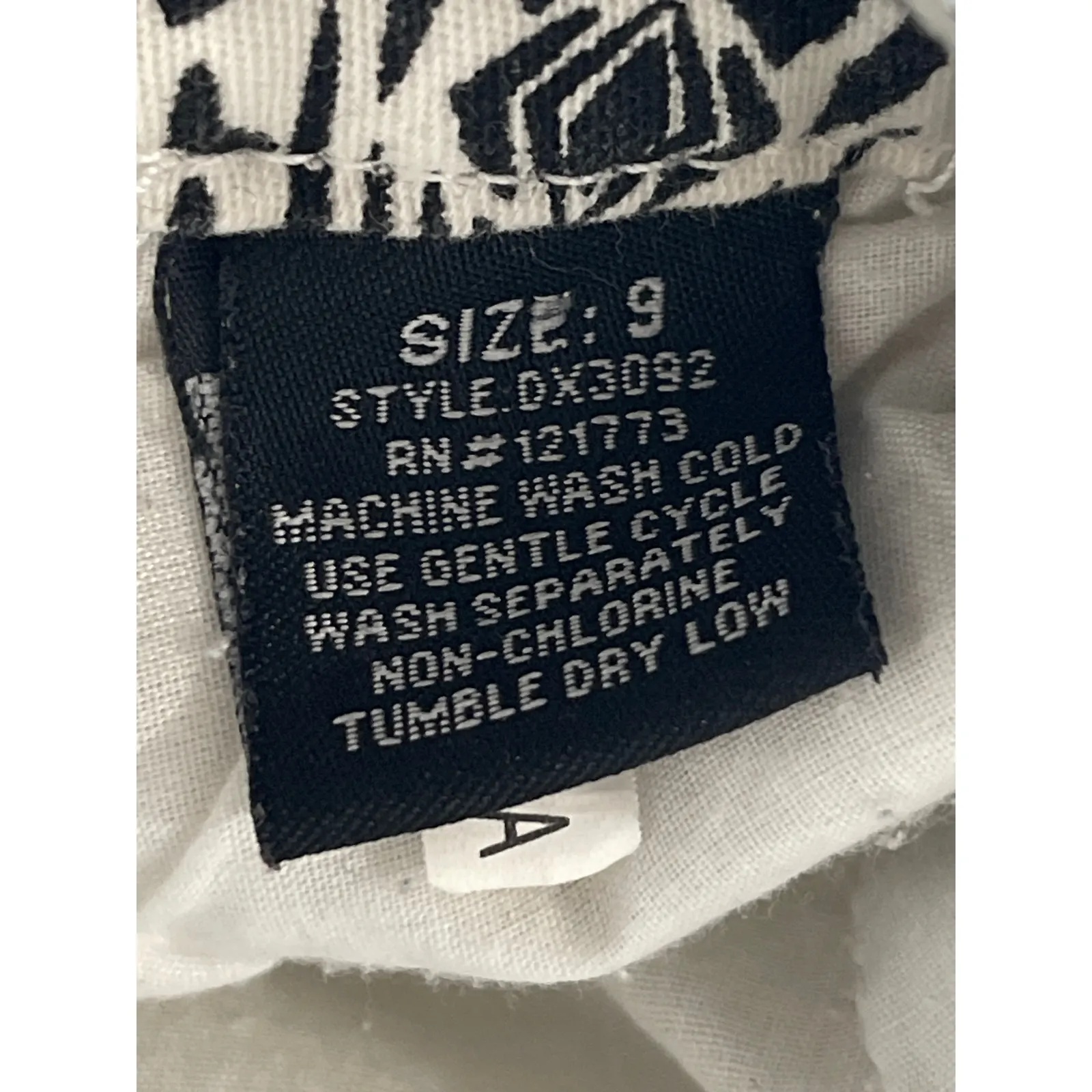 Gogo Jeans Black Tribal Print High Waist Slim Straight Trouser Dress Pants Sz 9 - Image 6