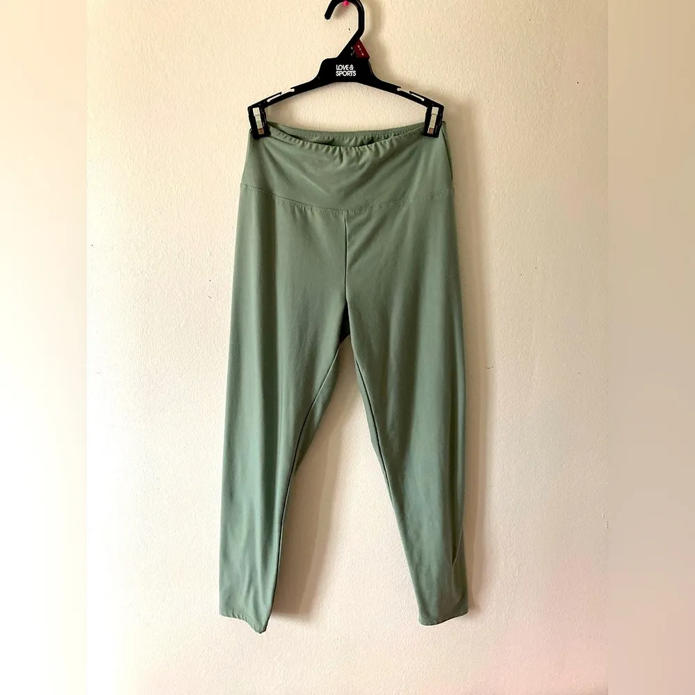 Womens Soft Yoga Pants/Leggings size M Size M - Image 8