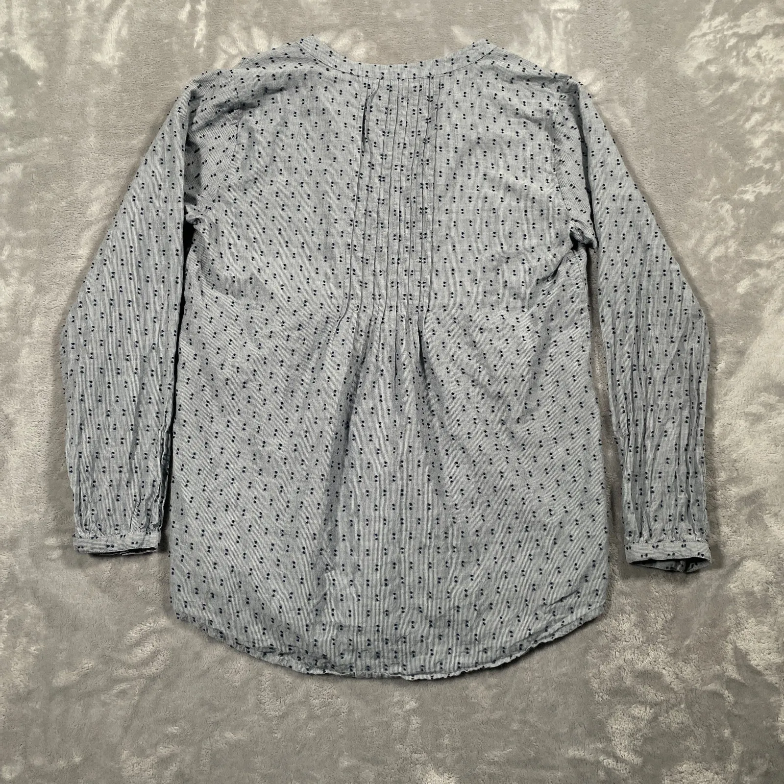 Roller Rabbit Blouse XS Grey Flowy Pintuck Textured Dot Classic Cottage Prairie - Image 2