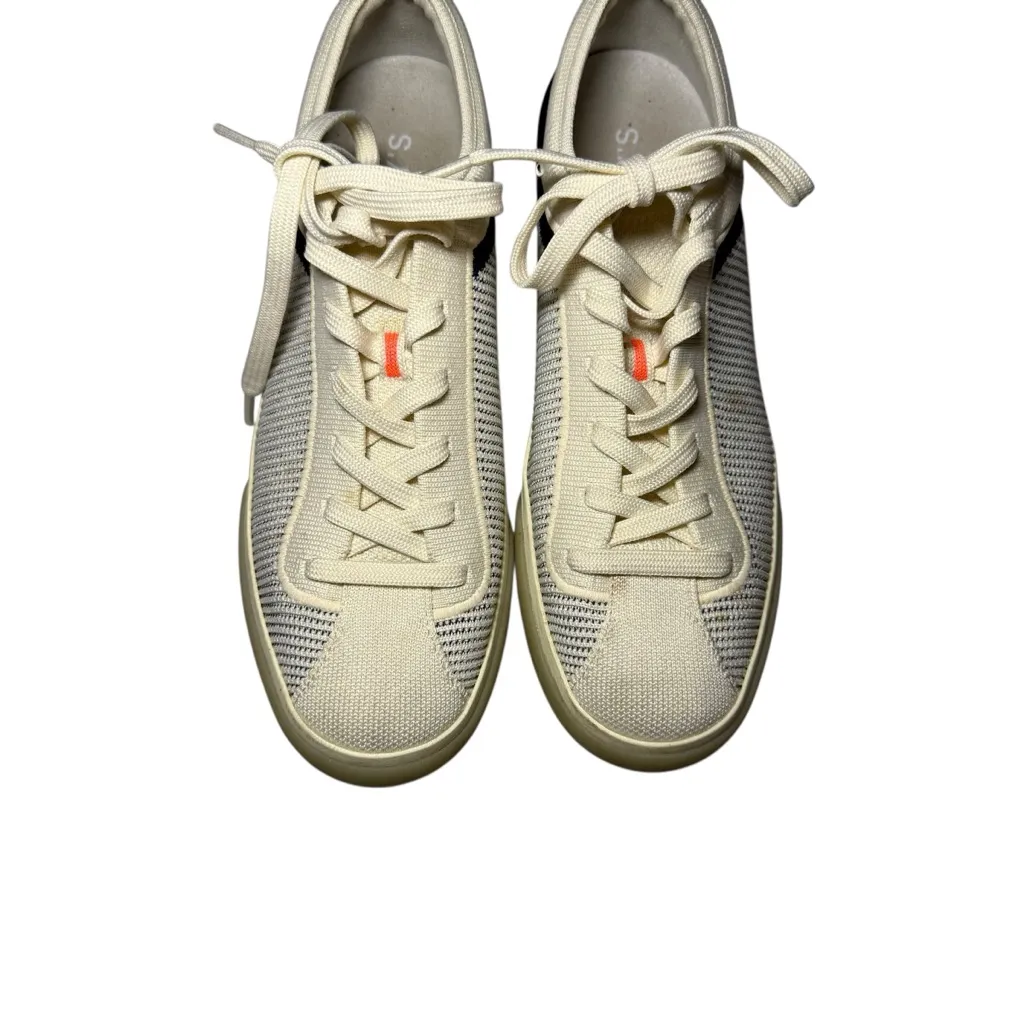 Rothys The Lace Up Sneaker in Cream & Navy - Image 3