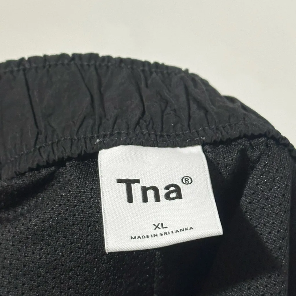 Aritzia TNA Black Nylon Running Shorts XL - Image 4