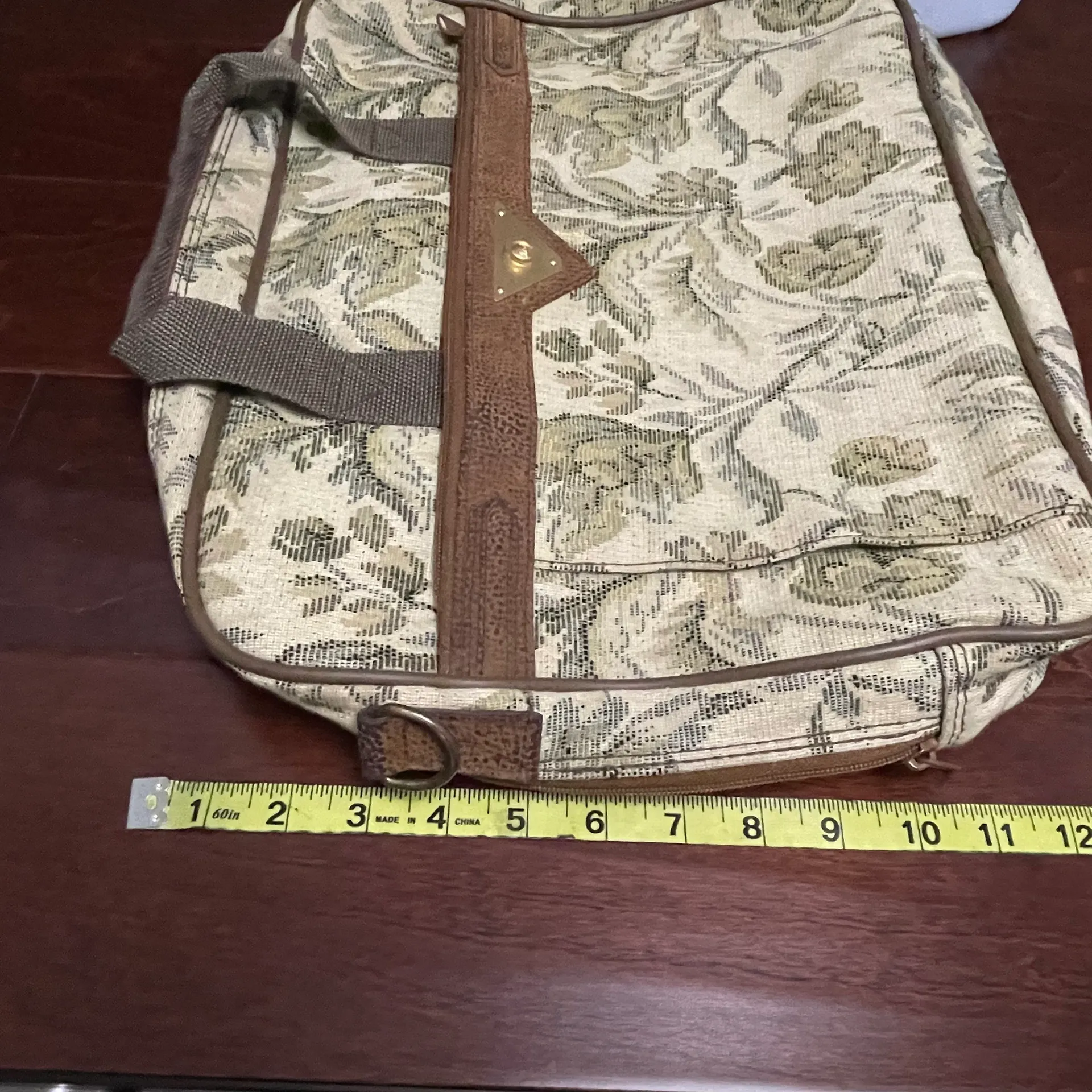 Vintage  Tapestry Messenger / Laptop Bag Cream Brown and Green Floral - Image 15