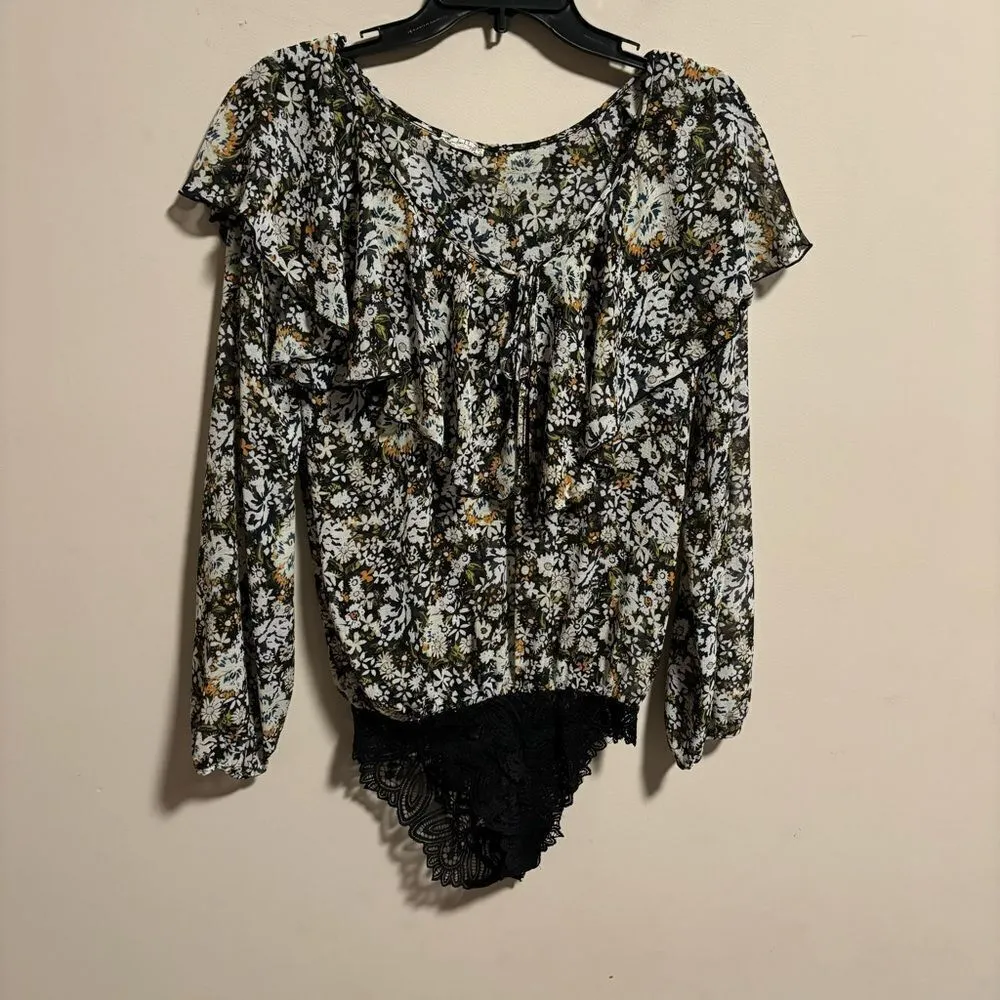 Free People Say It To Me Bodysuit Floral Lace Dolman Bell Sleeve- Size XS - Image 3