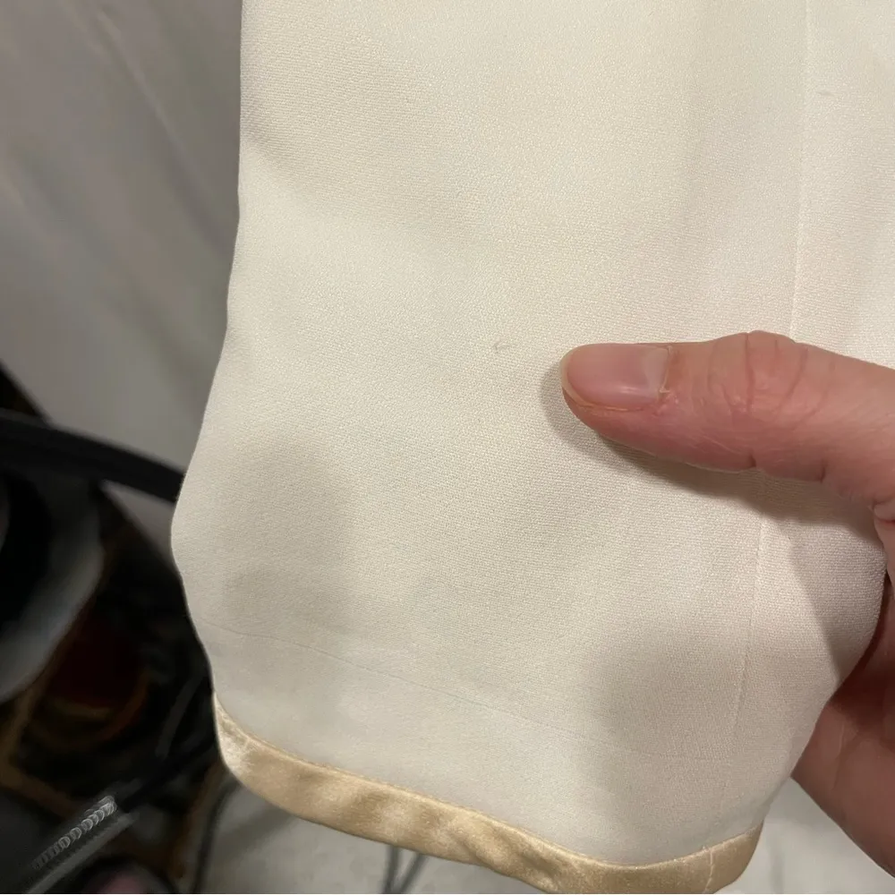 Gorgeous y2k Valentino Spa cropped silk trim blazer size 4 made in Itlaly - Image 8