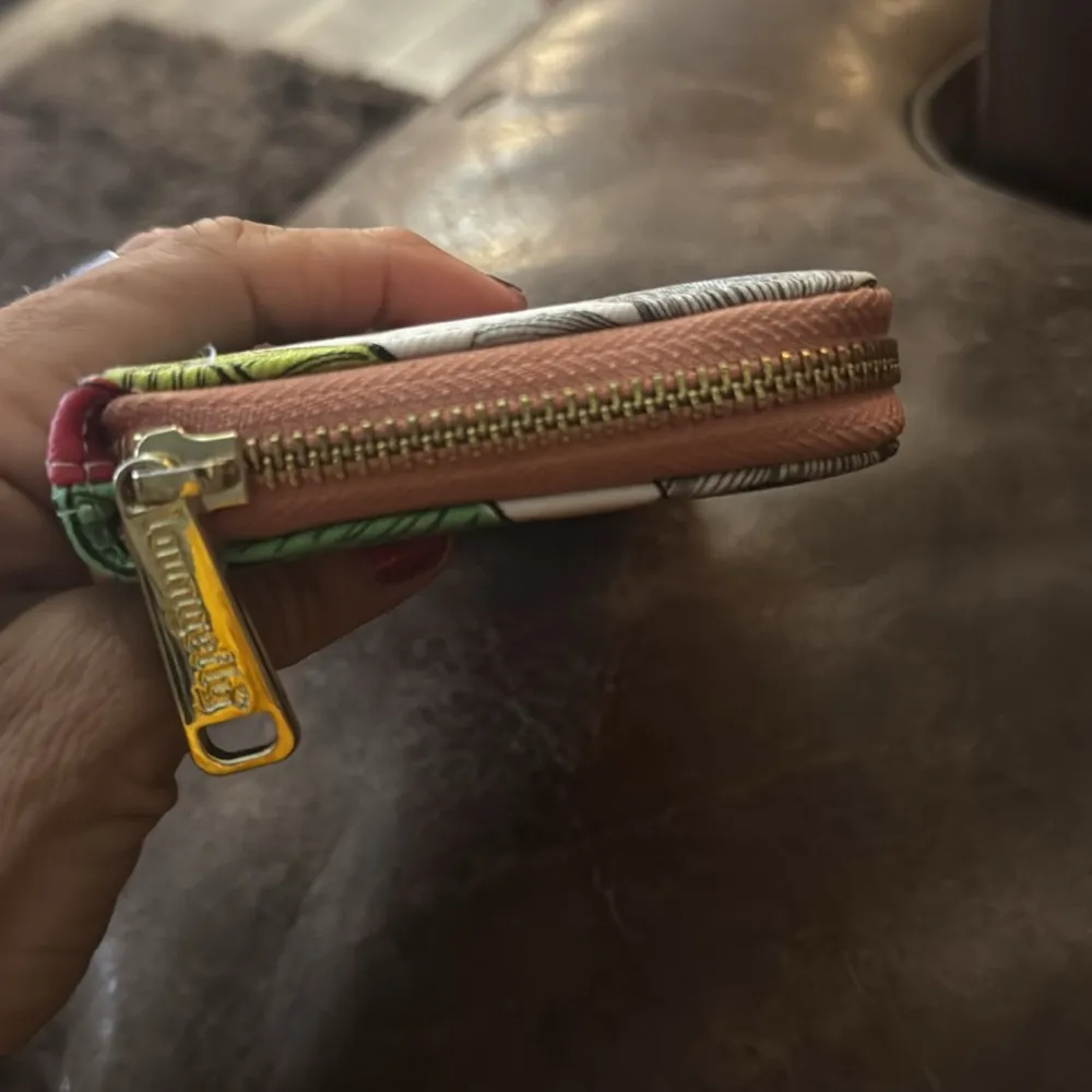 LOUNGEFLY Disney Loungefly Minnie Mouse Floral Wallet retired - Image 4