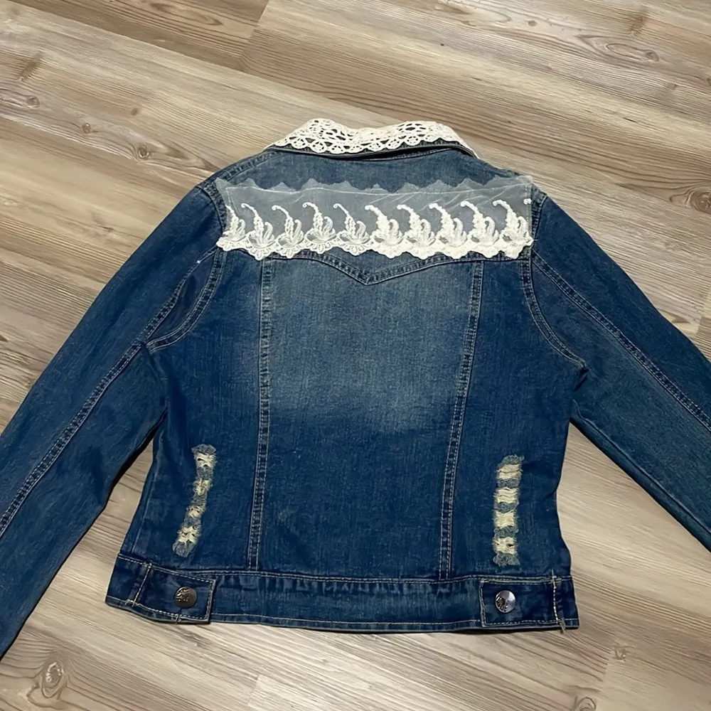 Lace trim Jean jacket Denim Lace collar Distressed Size M Retro Boho Bridal Blue Size M - Image 10