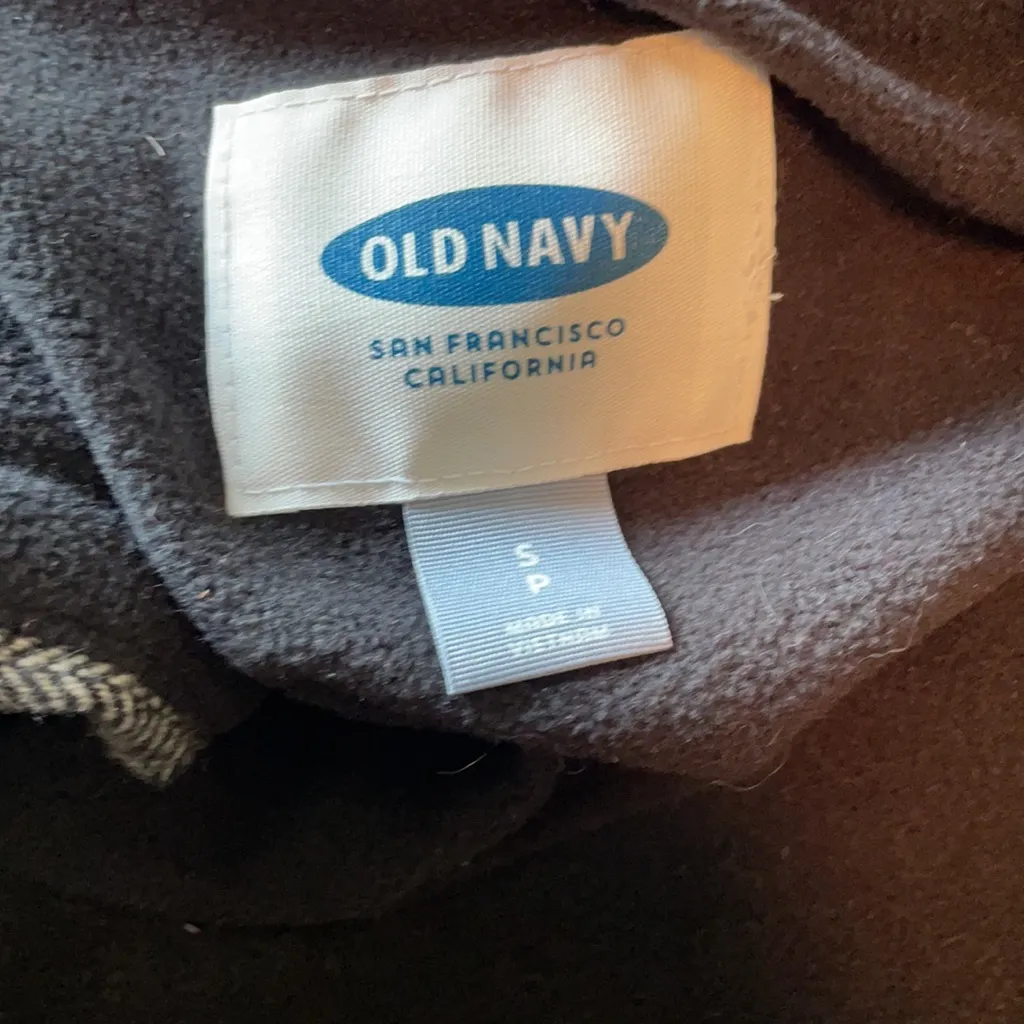 Old Navy puffer vest - size Small - Image 5