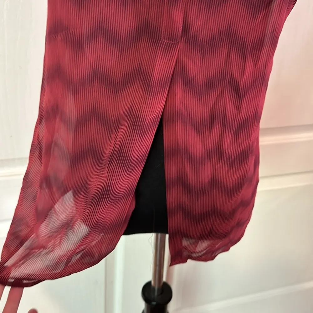 RED SHEER CHEVRON SLEEVELESS TANK BLOUSE TIE FRONT - Image 3