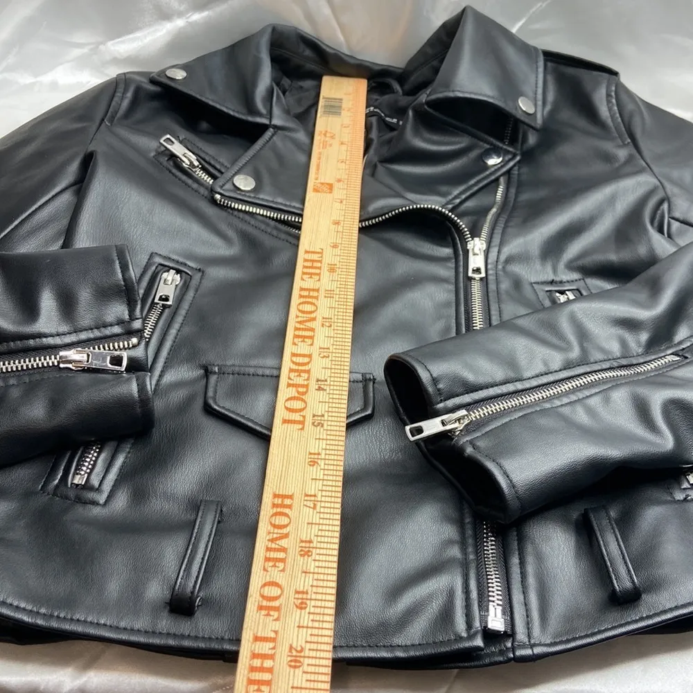 Zara Women’s Black Faux Leather Biker Jacket Size Medium - Image 8