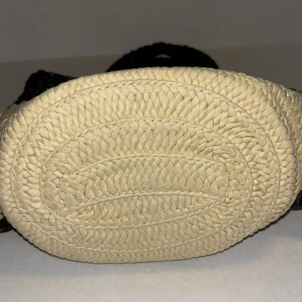 PIA ROSSINI..BLACK AND CREAM WOVEN HAND BAG WITH RUFFLES OF STRAW ON ONE SIDE Black - Image 5