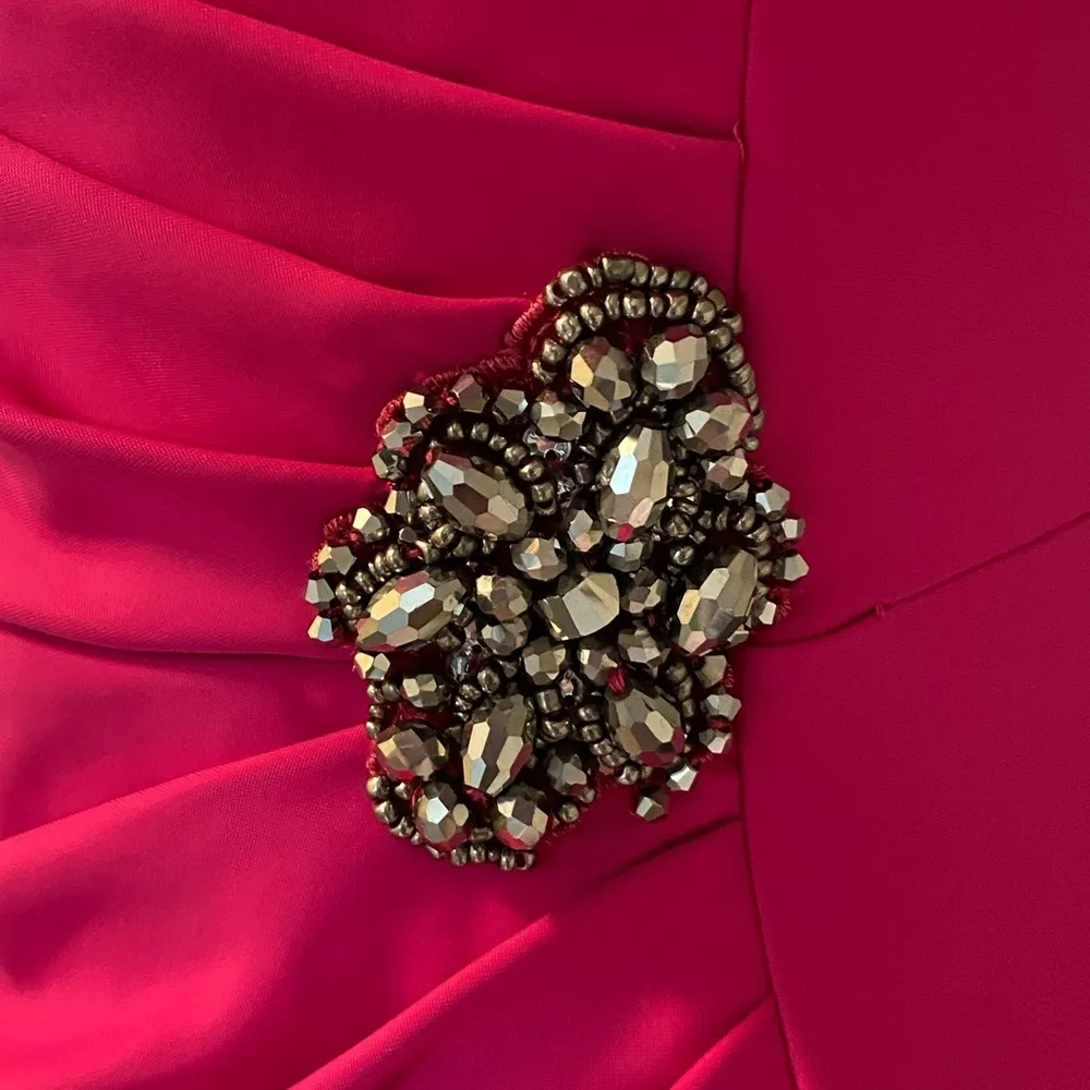 Alex Evening short cocktail dress w/ ruffle skirt & beaded detail. Fushia flaws - Image 4