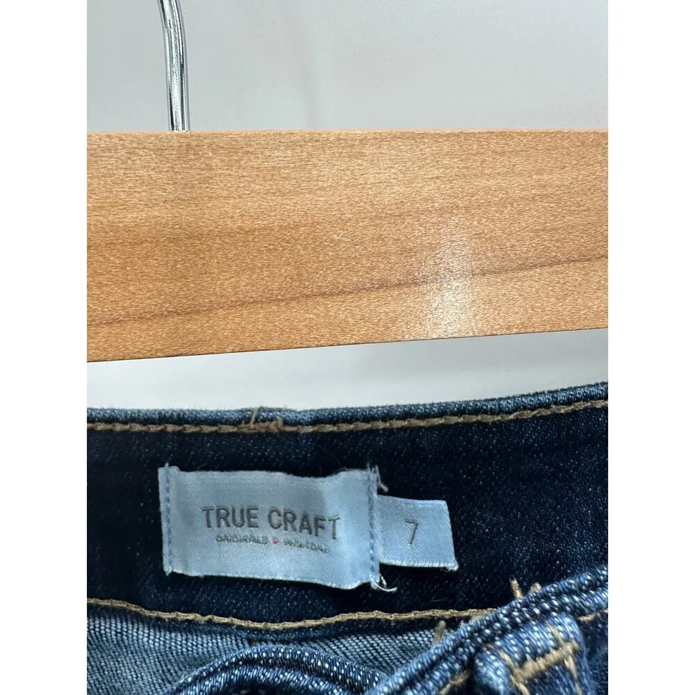 True Craft Shorts Women 7 Blue Medium Wash Denim Distressed Mom Short Jean - Image 4