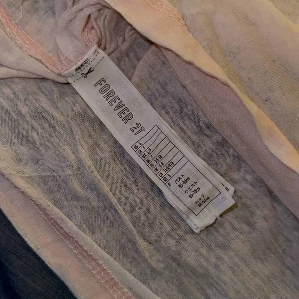 Forever 21 pizza themed pajama tshirt and short set - Image 4