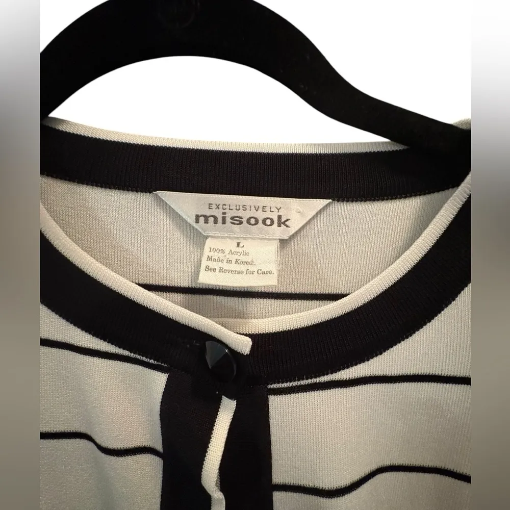 Misook black and white striped one button long sleeve cardigan size large - Image 2