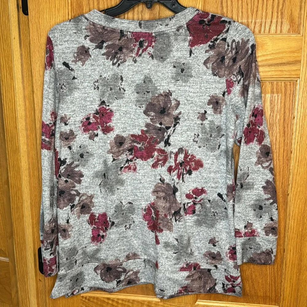 Ellen Tracy Cozy V Neck Long Sleeve Shirt, Romance Floral, Large - Image 4