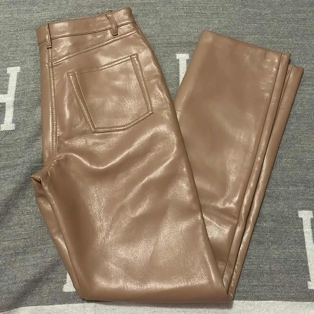💖 Aritizia (Wilfred) The Melina Faux Leather High Waisted Vegan Pants Tan Size 6 - Image 2