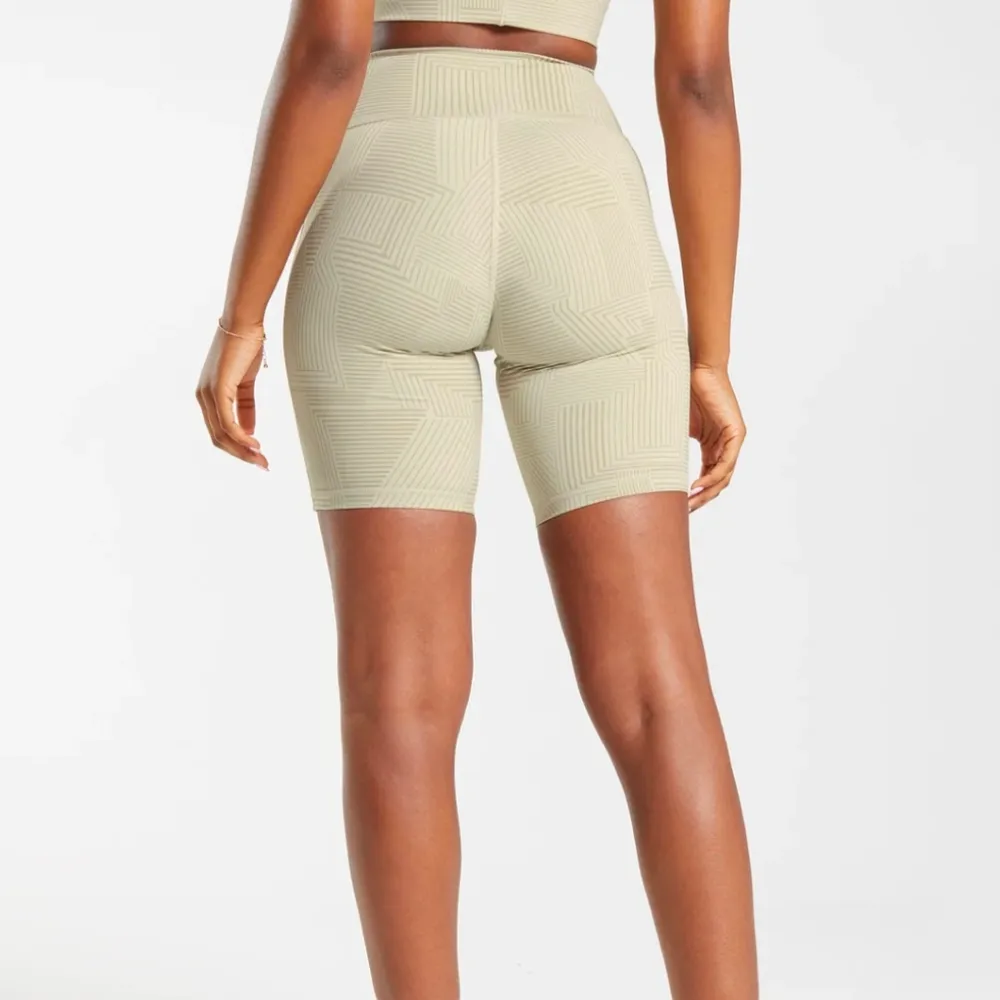 Gymshark Elevate Cycling Shorts Size XL - Image 3