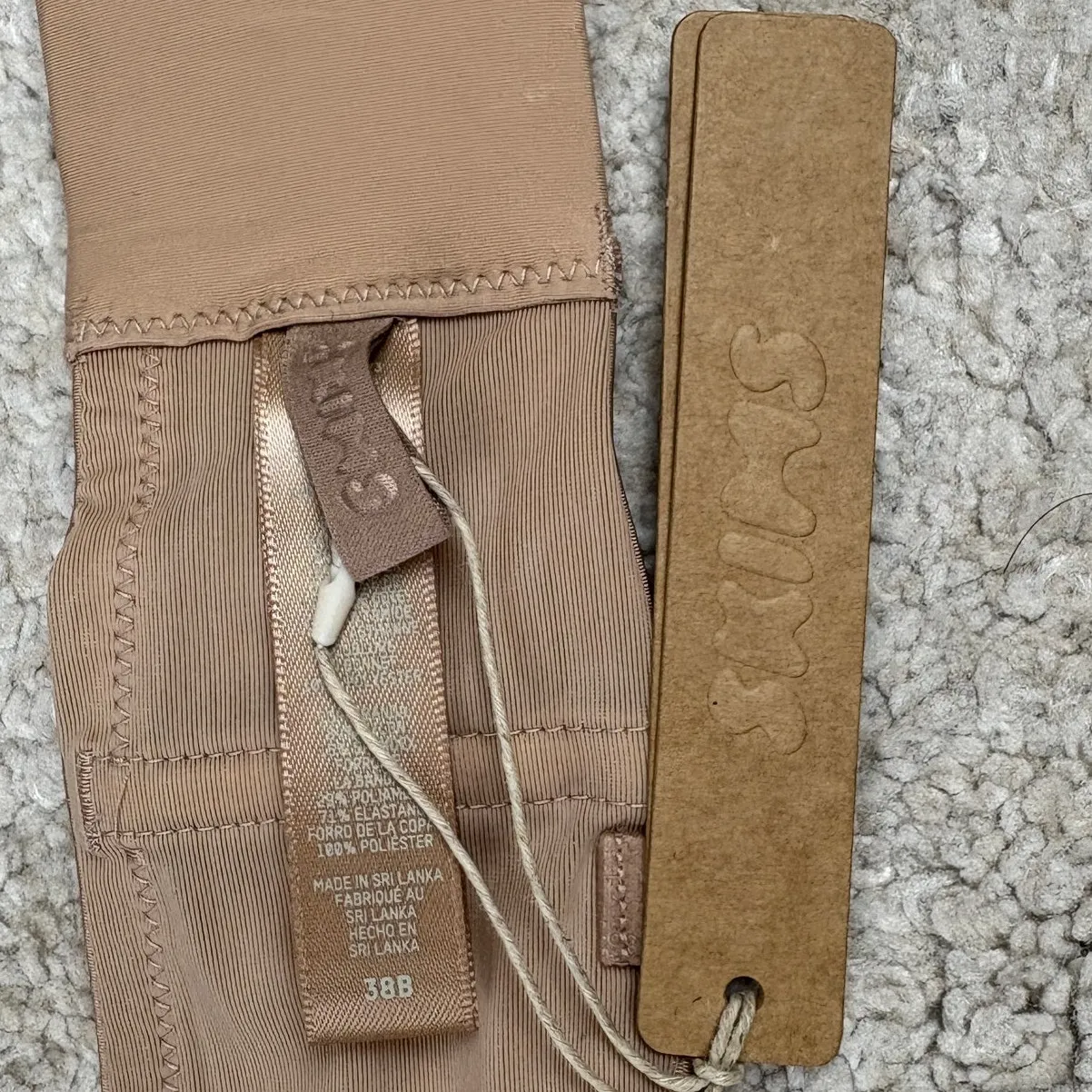 NWT SKIMS Ultimate Push-Up Strapless Bra Clay Nude Size 38B - Image 3