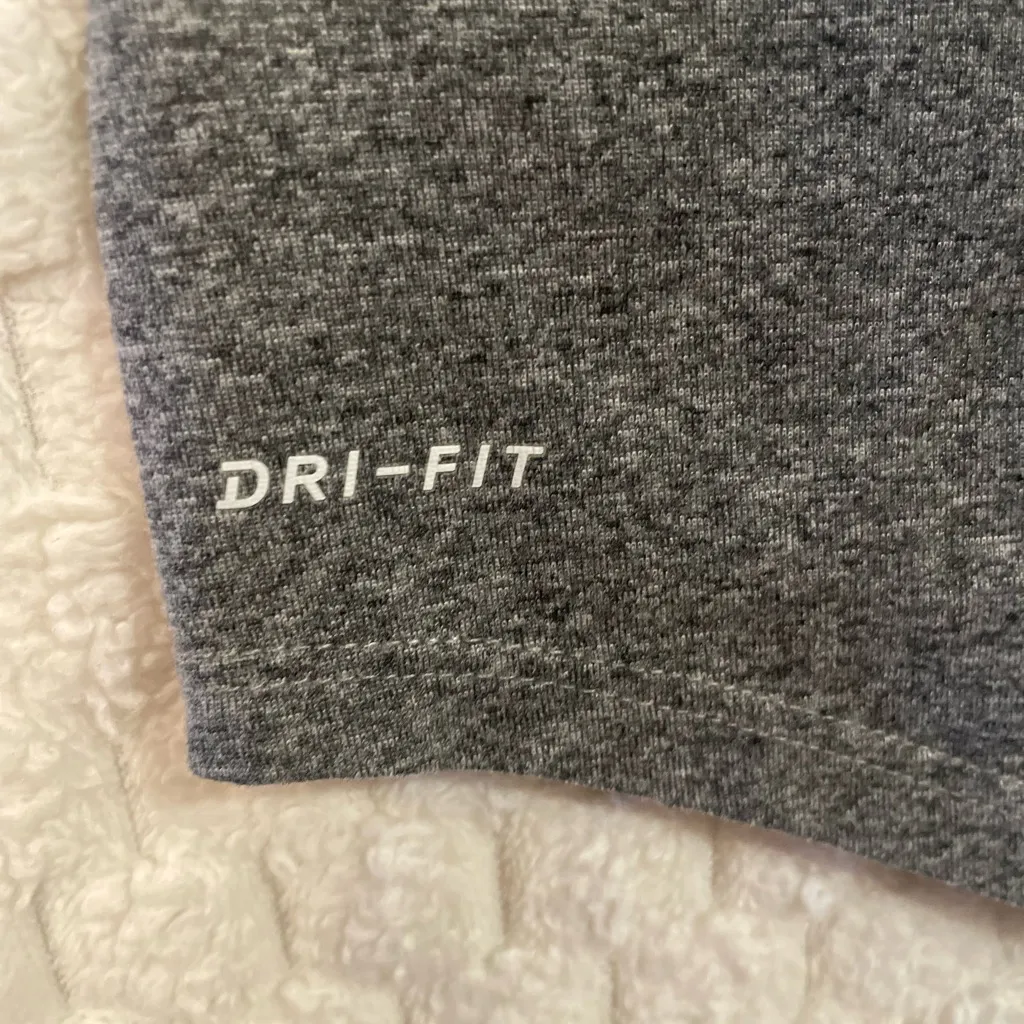 Nike Drifit Softball Racerback Tank, Size XL, EUC - Image 4