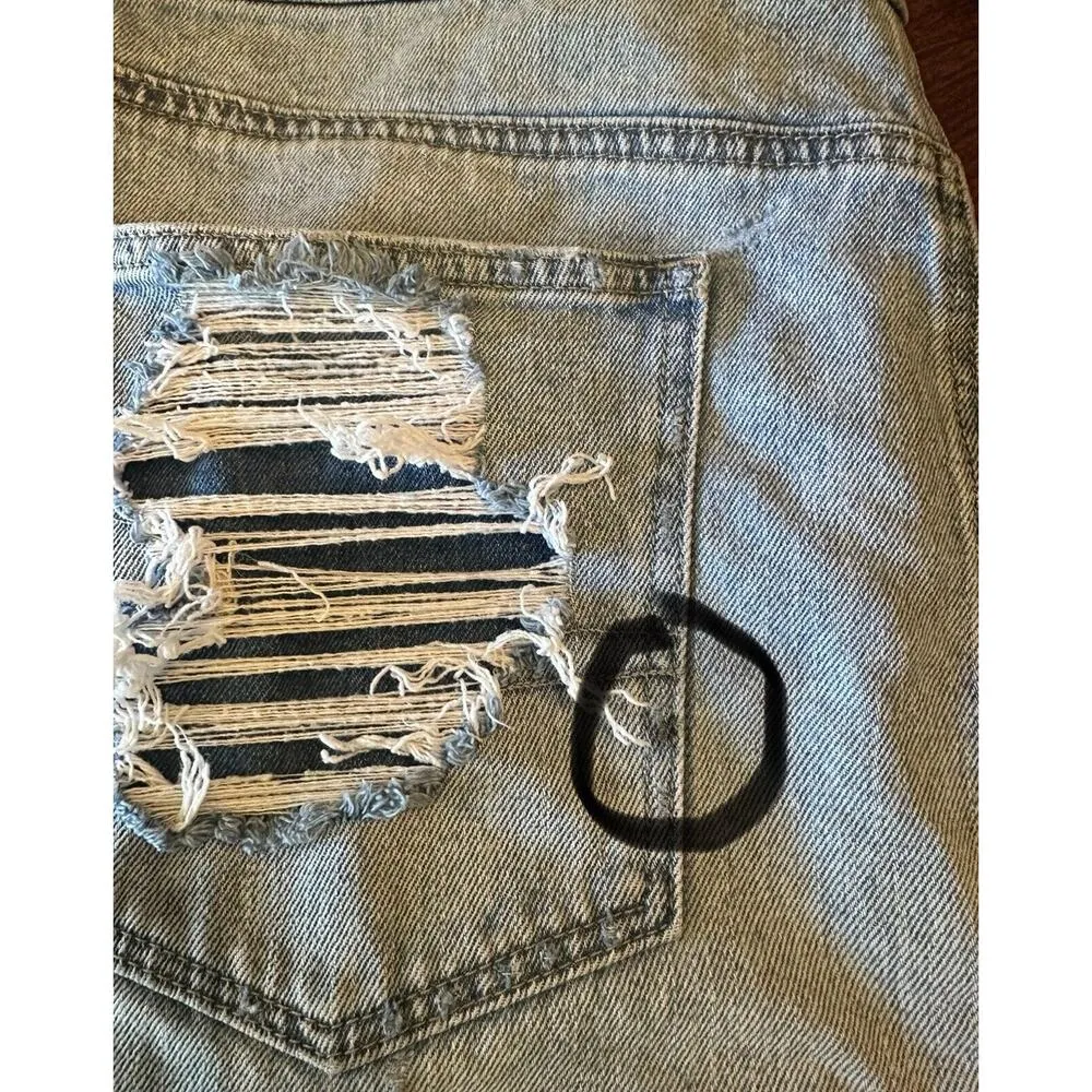 American Eagle Comfort Stretch Waistband Mom Jean Shorts Denim Distressed Sz 16 - Image 9