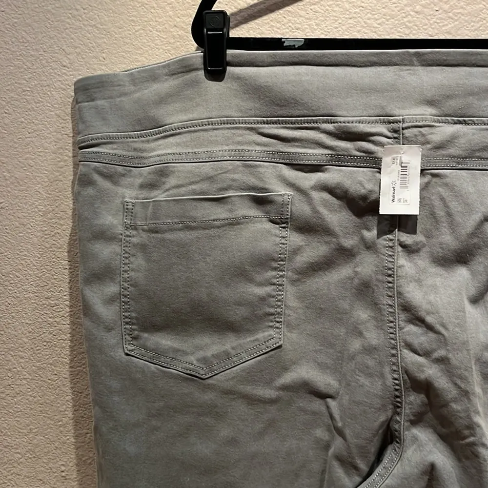 New Women’s Terra & Sky 5X Gray Mid Rise Jeggings NWT - Image 11