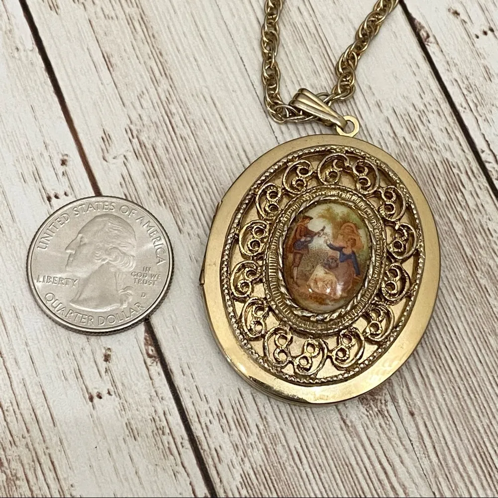 Vintage Victorian Locket Necklace - Image 10