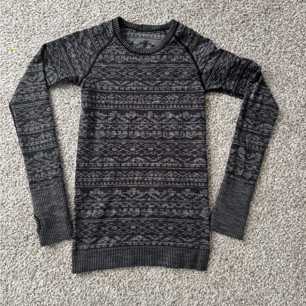 Lululemon Rest less Pullover
Heathered Black - Image 4
