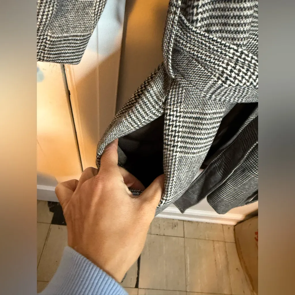 Banana Republic Houndstooth The Wrap Coat - Image 6