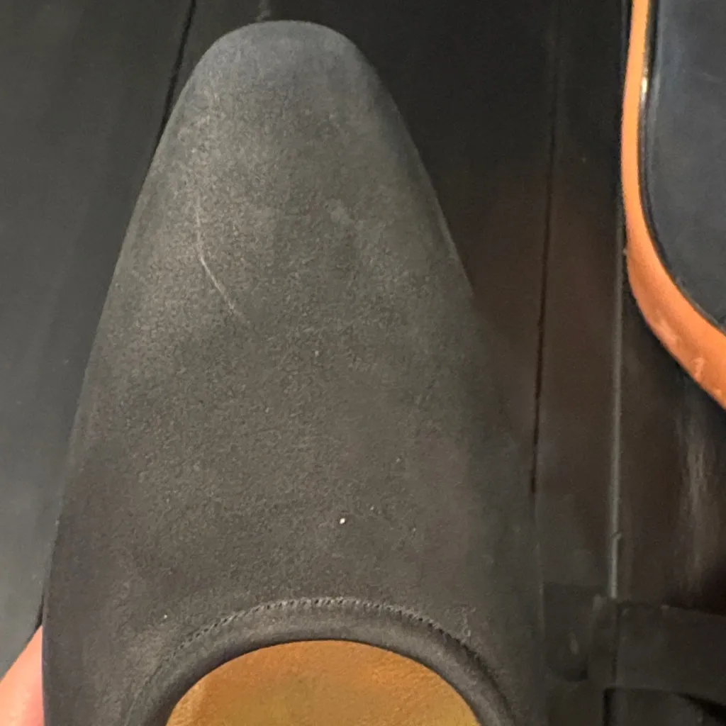 Bruno Magli Women's Black Suede Heels Size 6.5 - Image 9