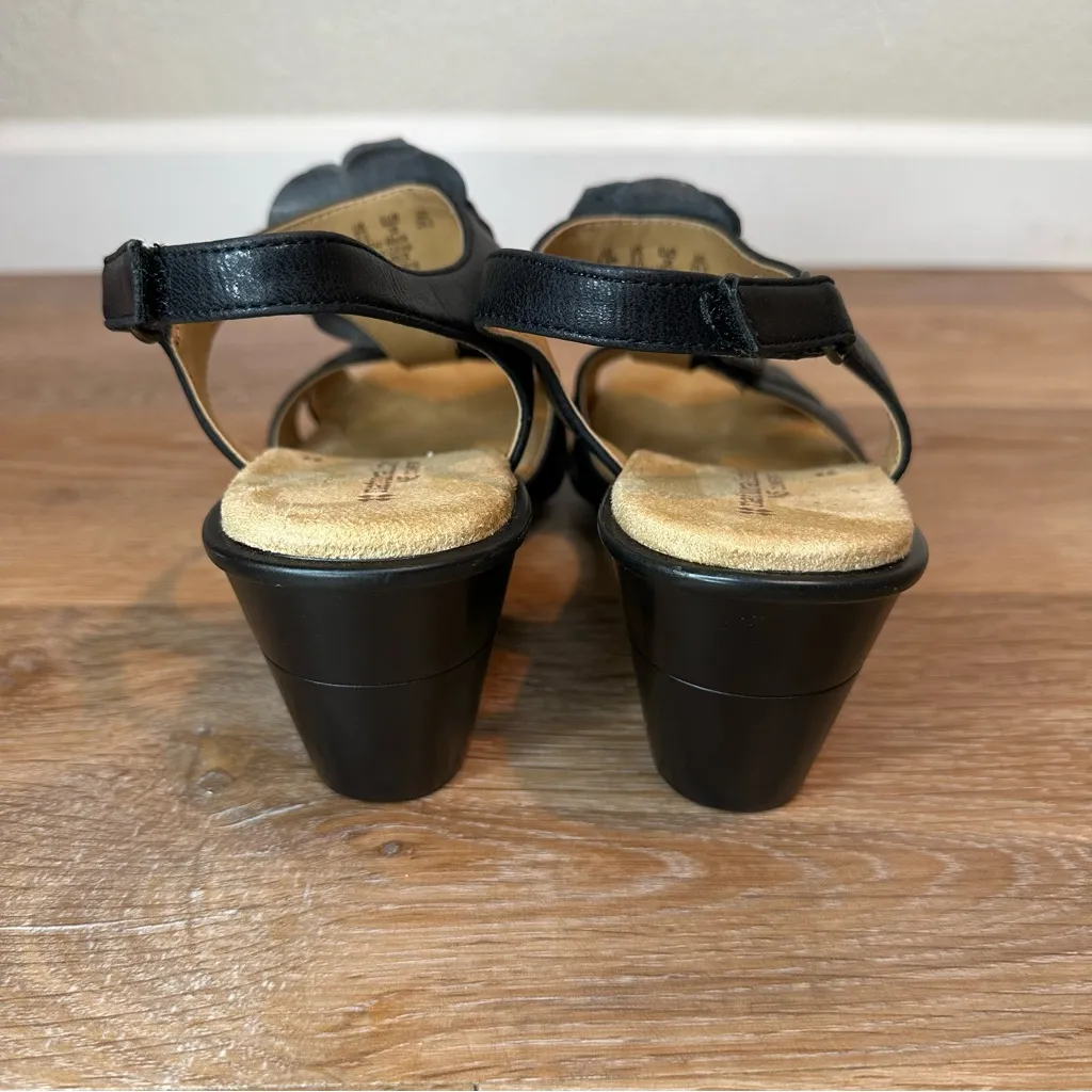 NWOT Naturalizer Explorer Black Comfort Faux Leather Floral Wedge Sandal, Sz 7.5 - Image 7