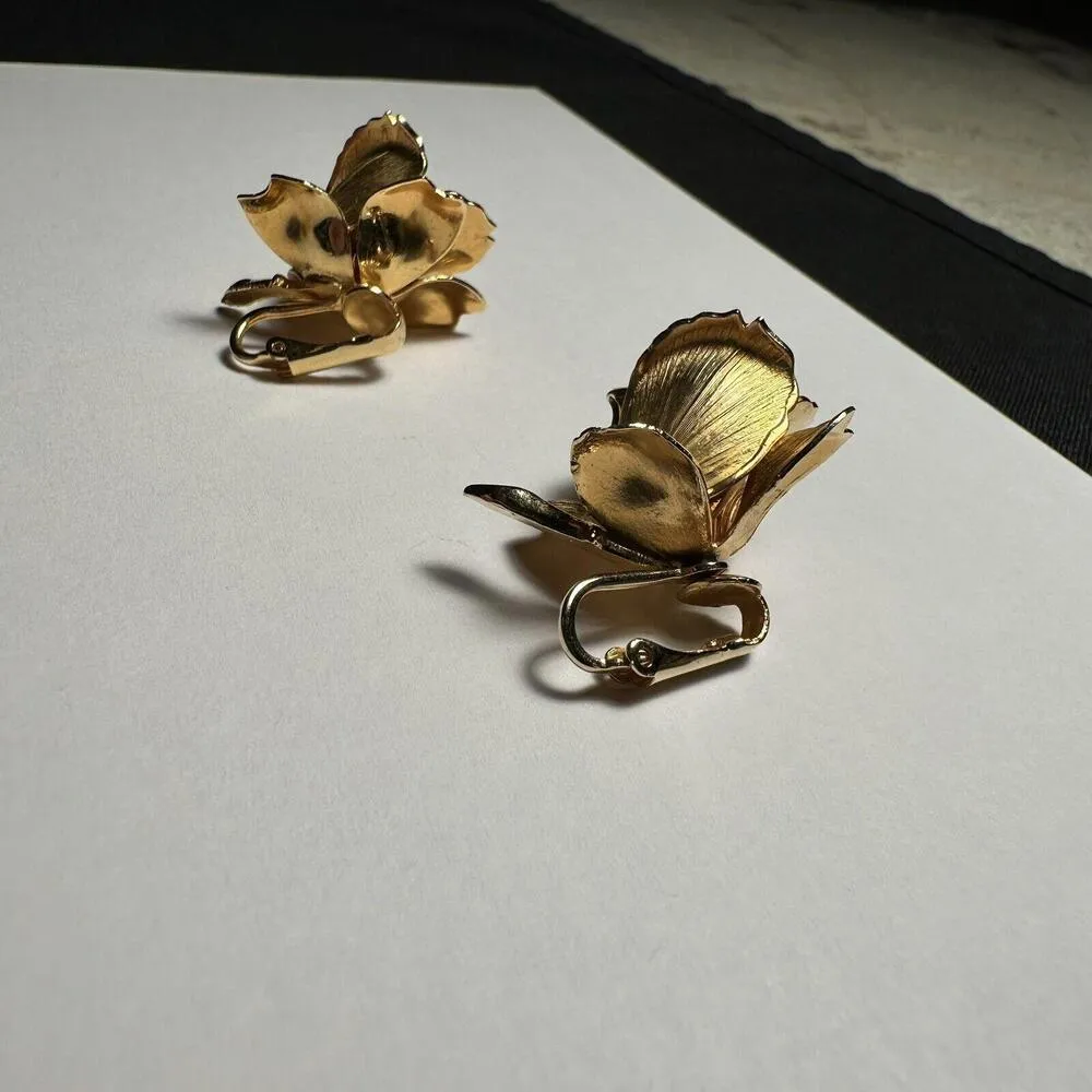 Signed Pastelli Rose Flower Gold Tone Vintage Clip On Clip - Image 4