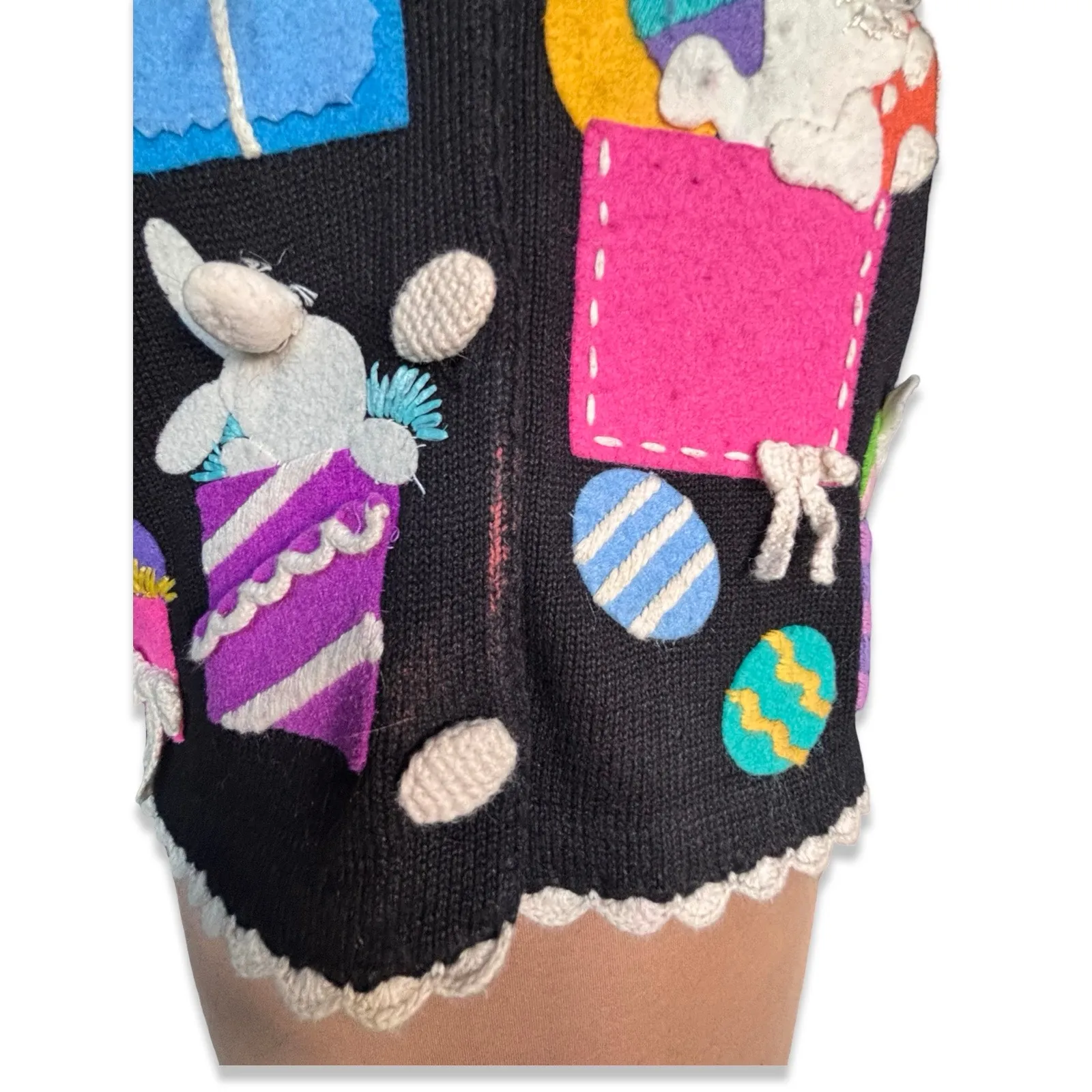 Vintage Michael Simon Easter Bunny Applique Knit Sweater Vest Medium Whimsical Black - Image 3