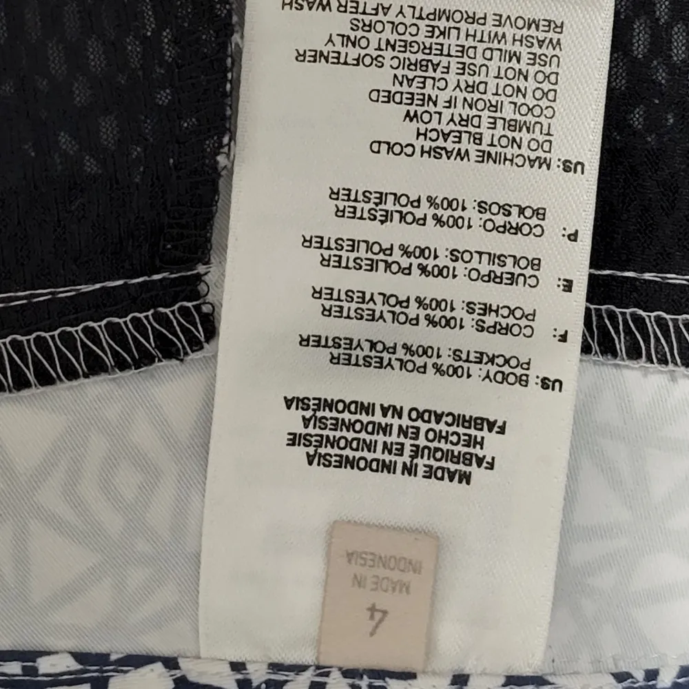 Adidas essentials blue geo 7" golf shorts size 4 - Image 6